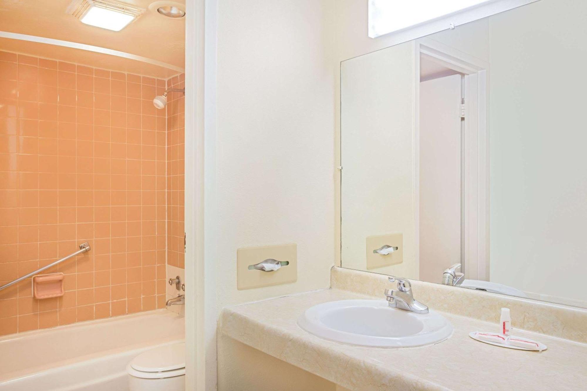 Deluxe Double Room with Two Double Beds - Non-Smoking