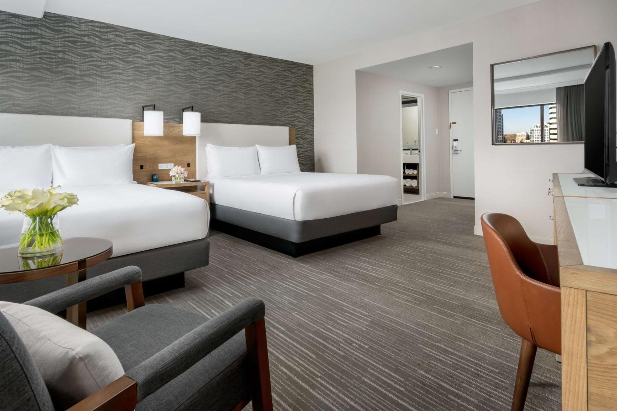 Queen Room with Two Queen Beds and Accessible Tub - Disability Access