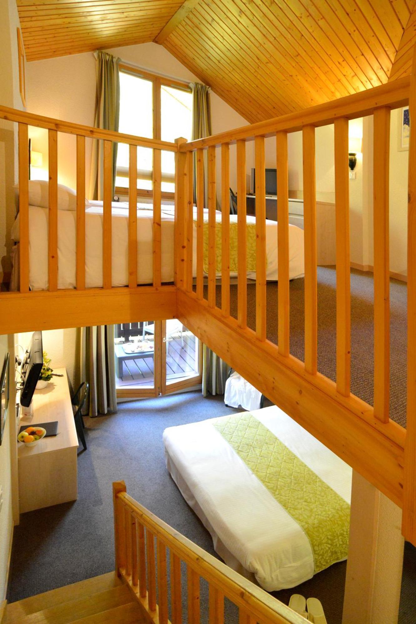 Quadruple Room,701590558:JPEG