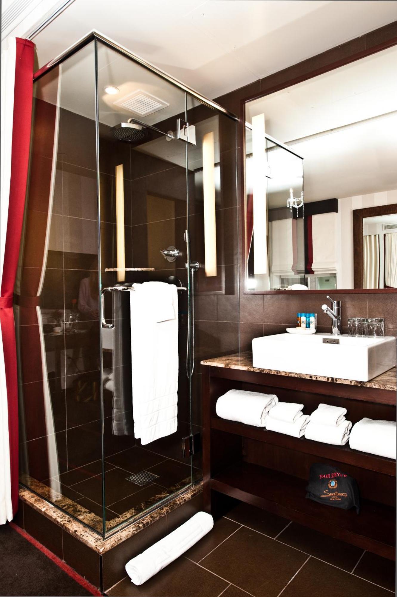Alojamiento Sanctuary con cama extragrande