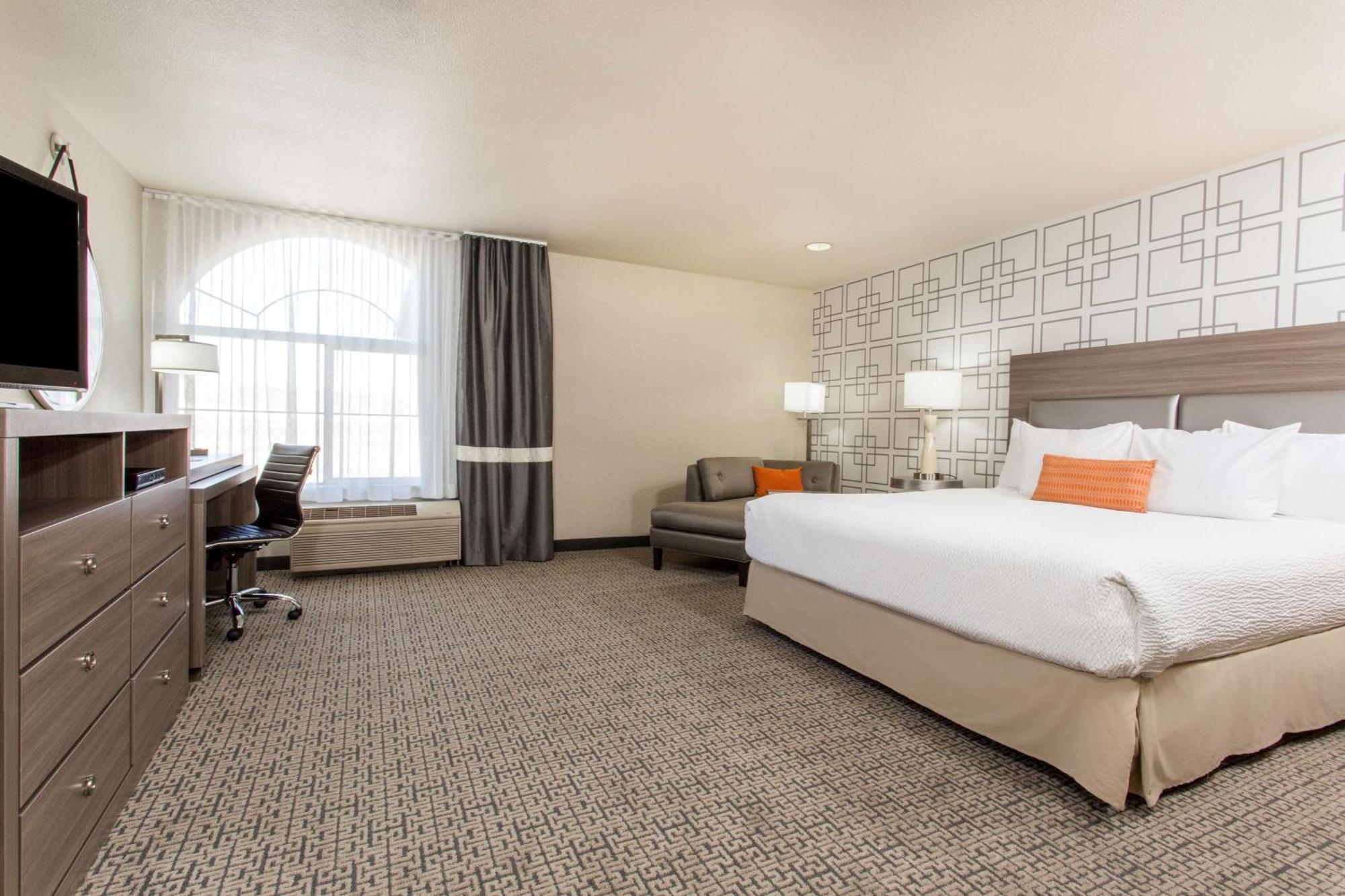 2 Queen Beds, Mobility Accessible Kitchen Studio, Non-Smoking