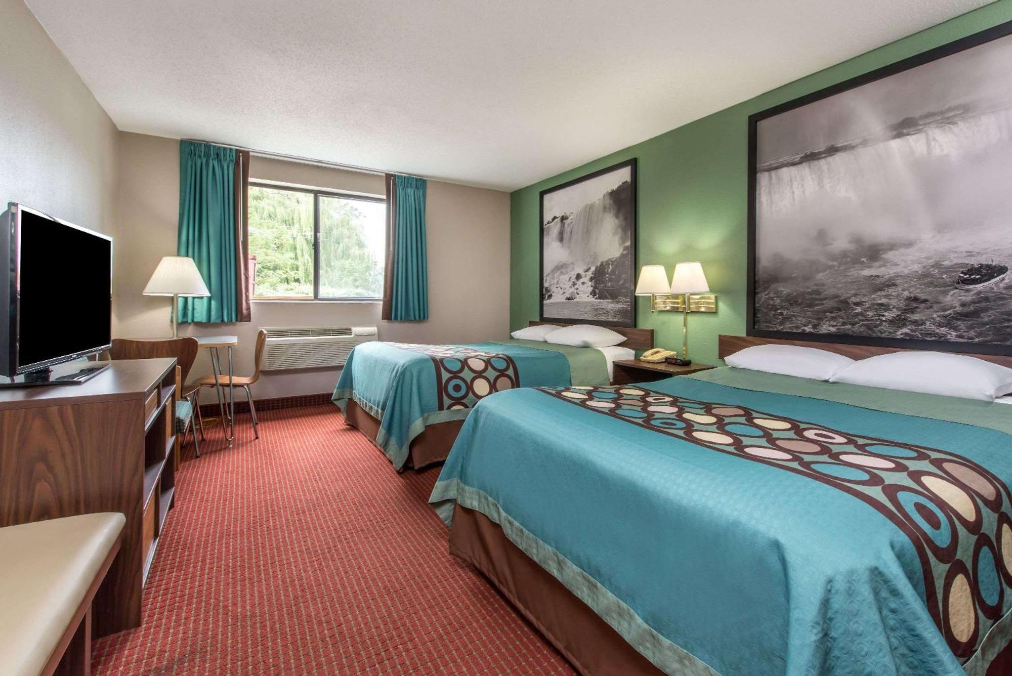 Queen Room with Two Queen Beds - Non-Smoking