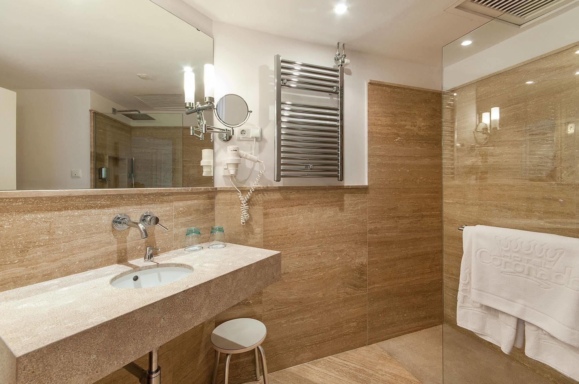 Junior Suite mit Meerblick und Balkon – Zugang zum Spa inklusive