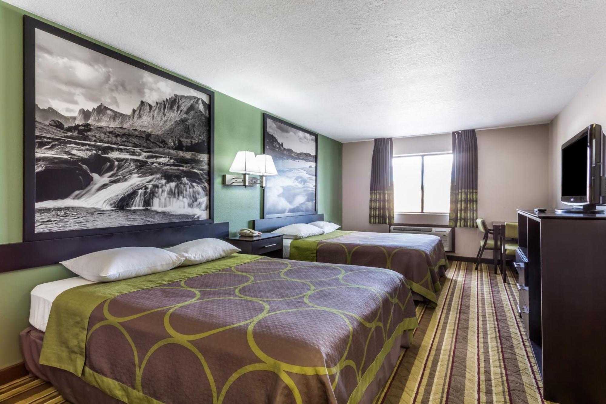 Deluxe Queen Room with Two Queen Beds - Non-Smoking,1709658541:JPEG