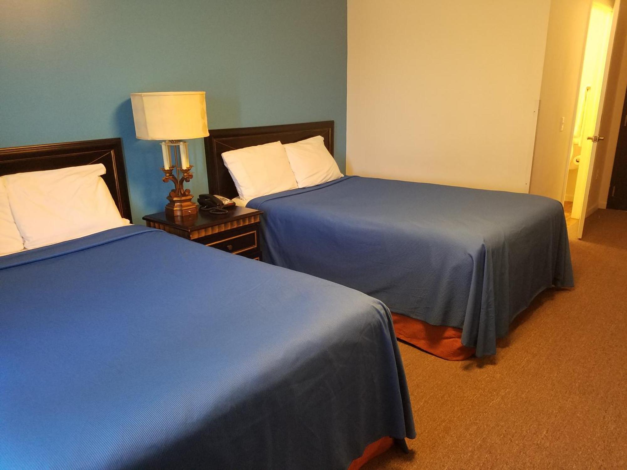 Double Room with Two Double Beds - Non-Smoking