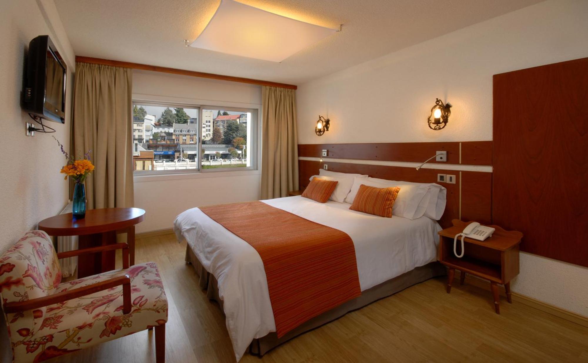Double or Twin Room with City View,63326434:JPEG