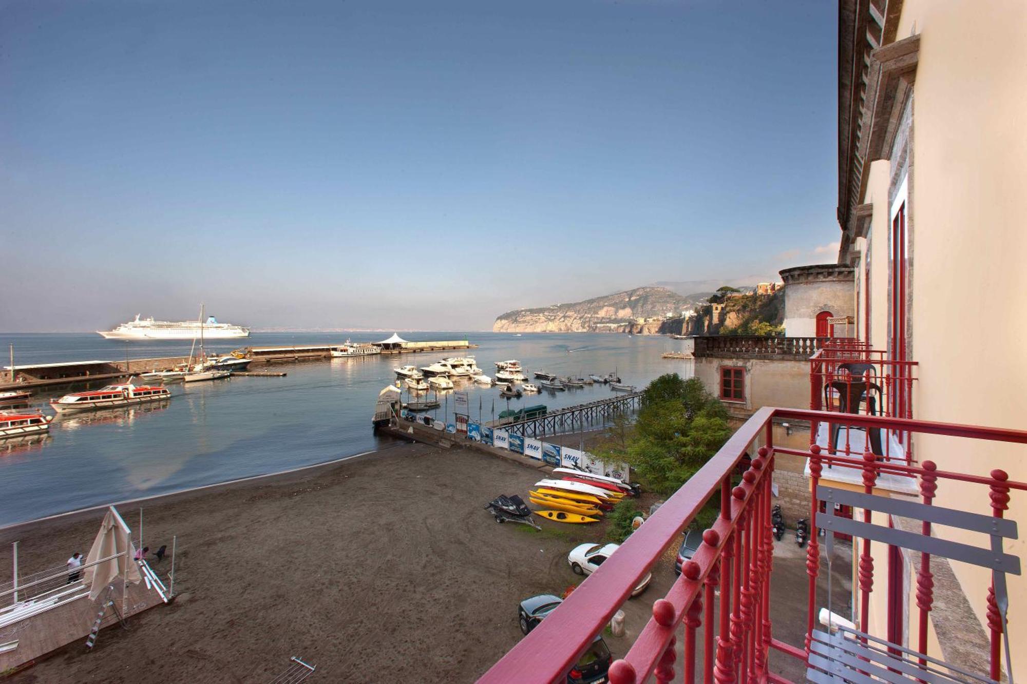 Deluxe Doppelzimmer mit Balkon und Meerblick