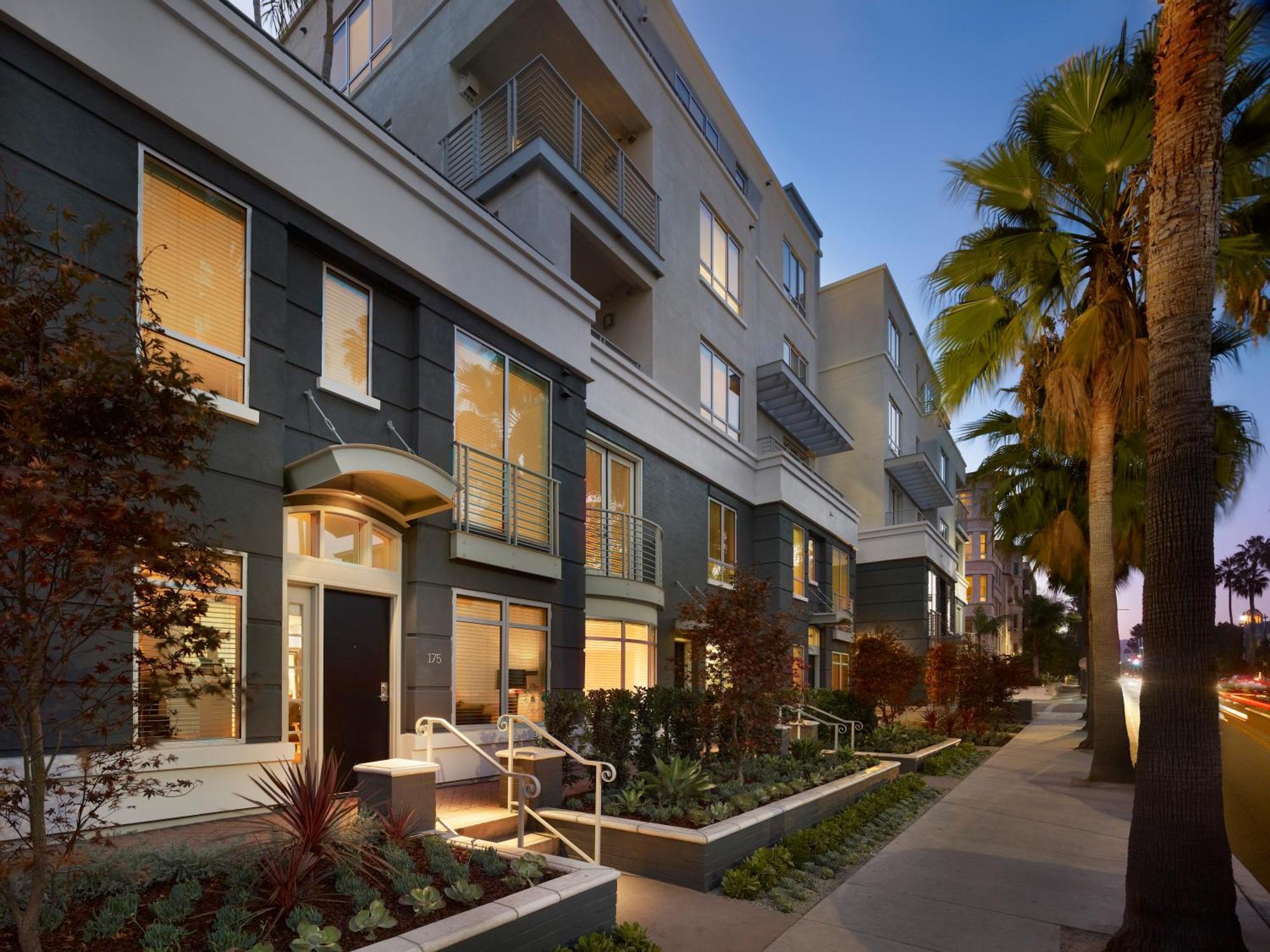 One Bedroom Townhome,780170313:JPEG
