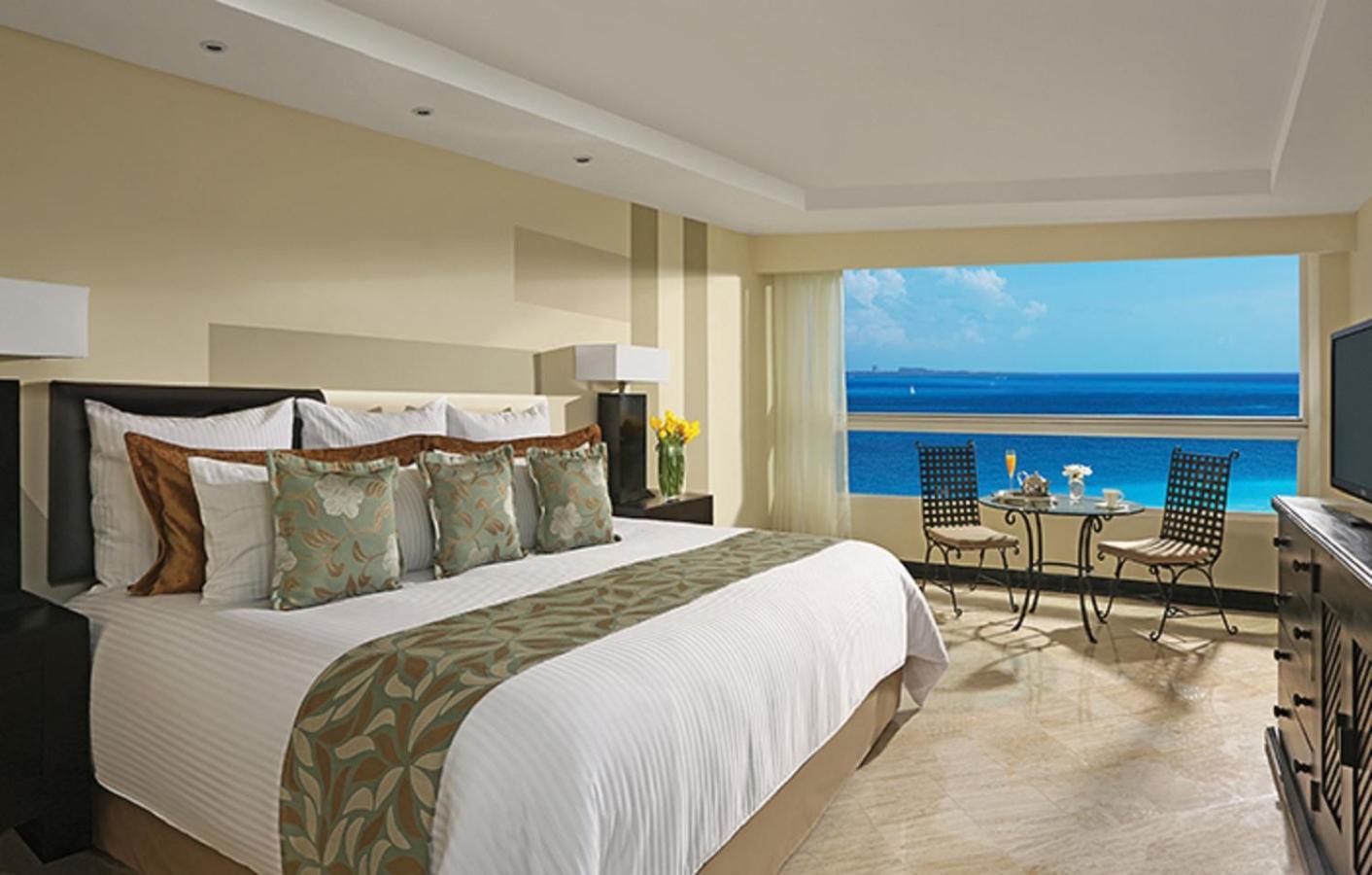 Deluxe Ocean Front