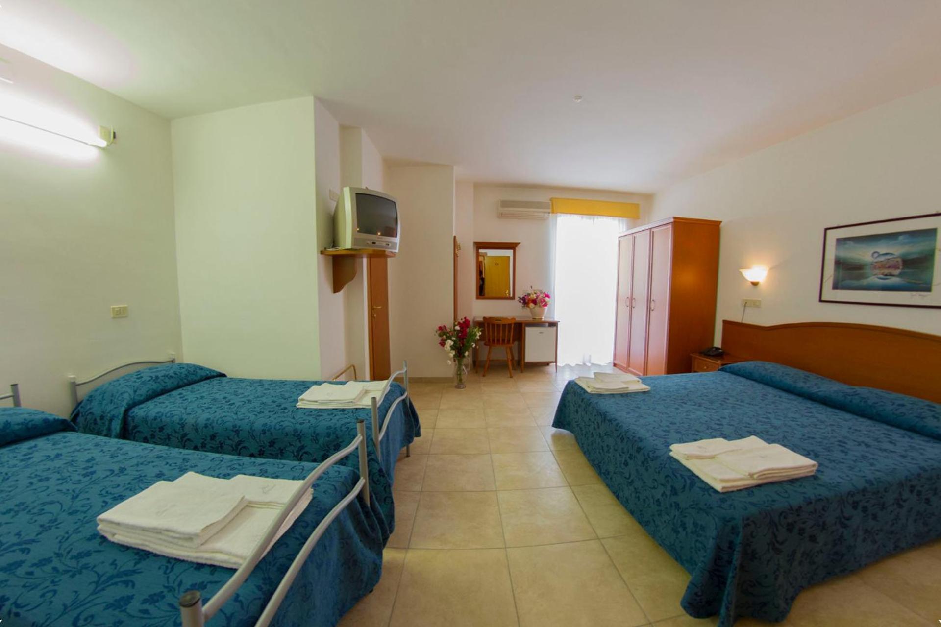 Quadruple Room Balcony,799052385:JPEG