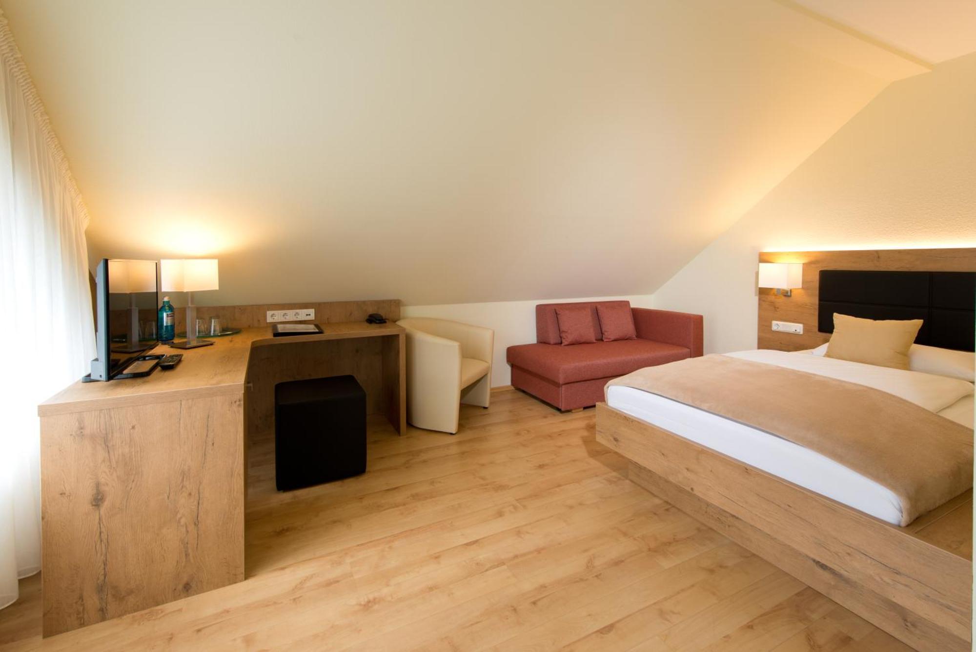 Single Room,708866683:JPEG