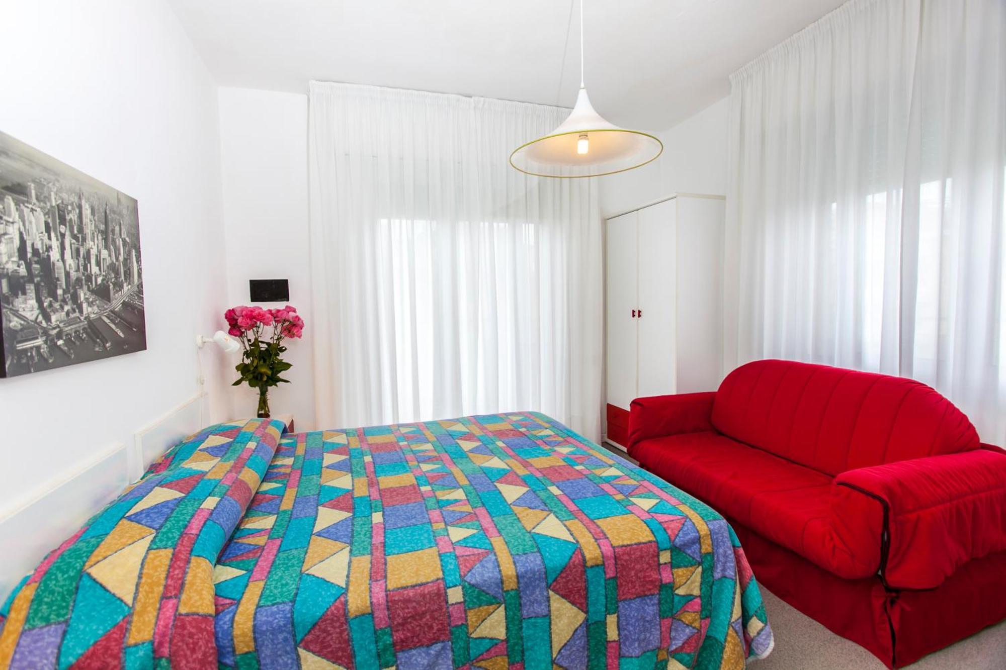 Doppel- oder Zweibettzimmer