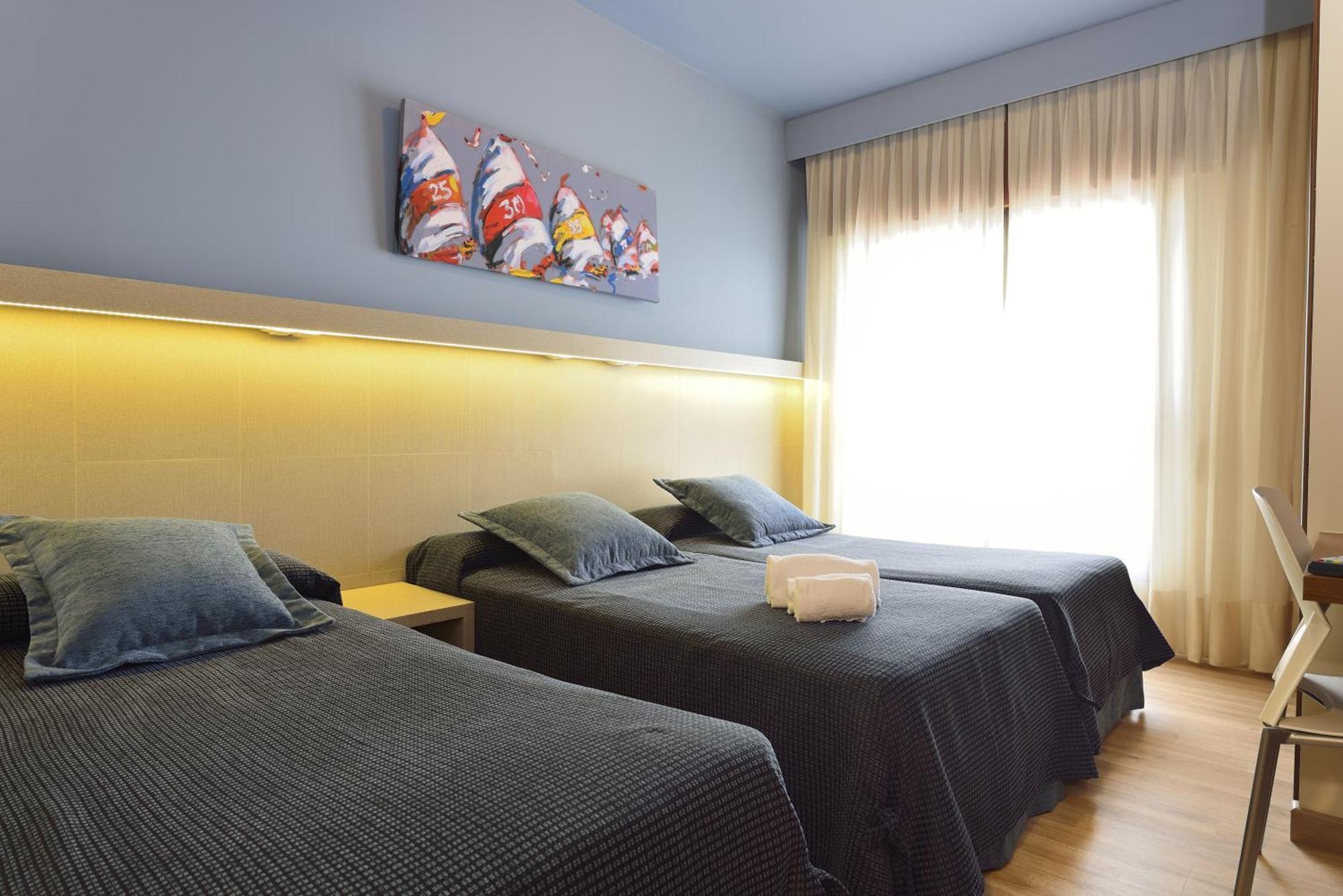 Quarto Duplo ou Twin com Cama Extra (2 Adultos + 1 Criança)