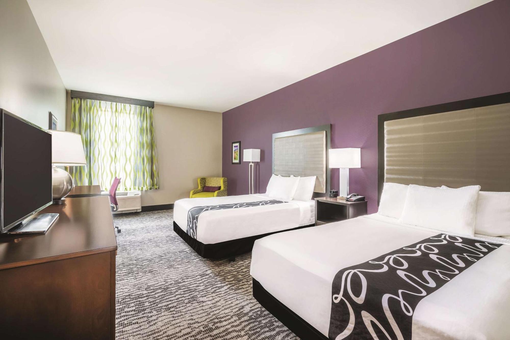 Queen Room with Two Queen Beds and Mobility/Hearing Access - Non-Smoking