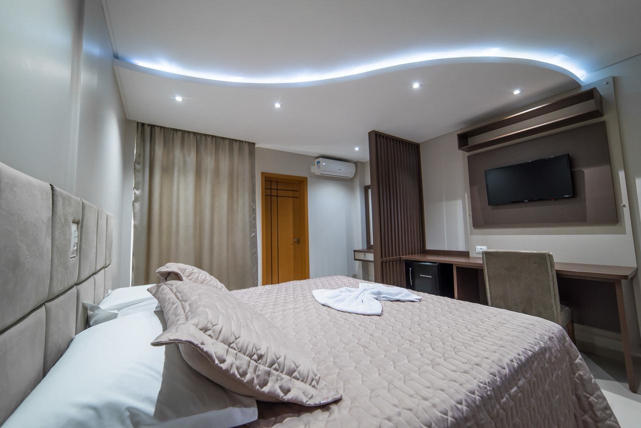 Quarto Superior com Cama King-size