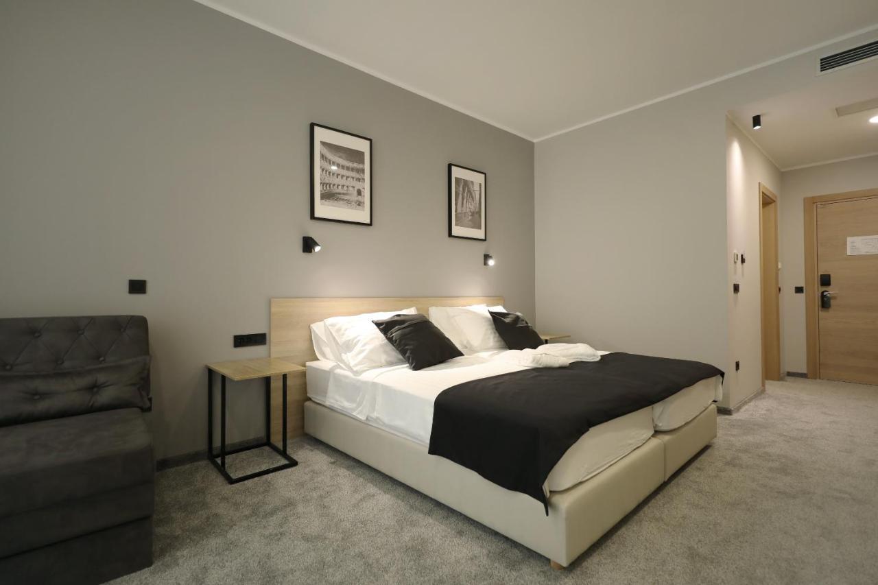 Deluxe Doppel-/Zweibettzimmer