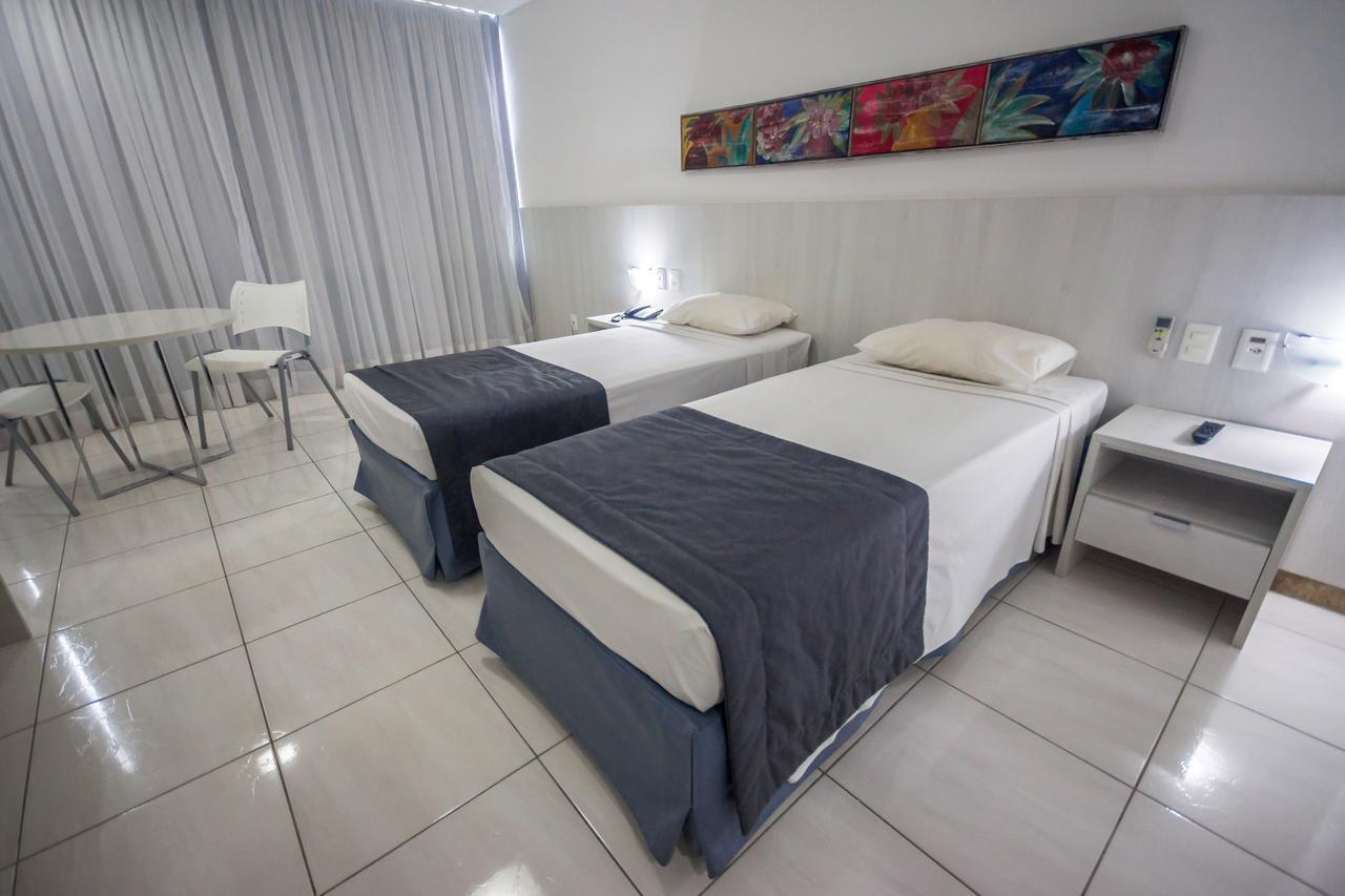 Quarto Duplo com Vista da Piscina