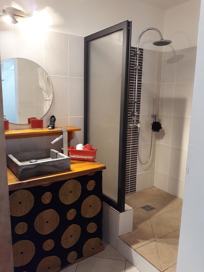 Chambre Double Économique (2 Adultes)