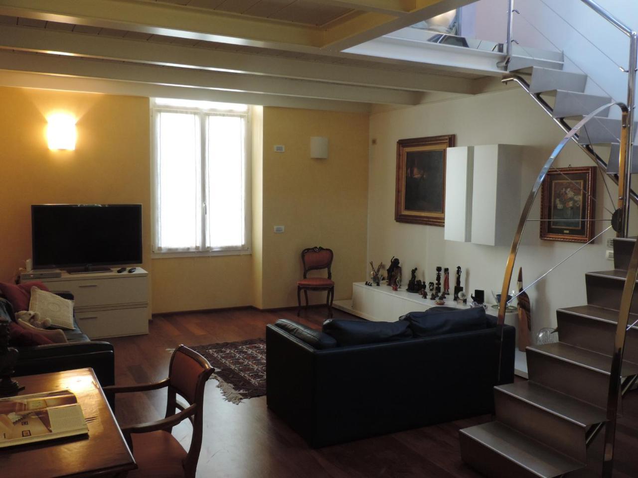 Appartement met 2 Slaapkamers - Apart Gebouw