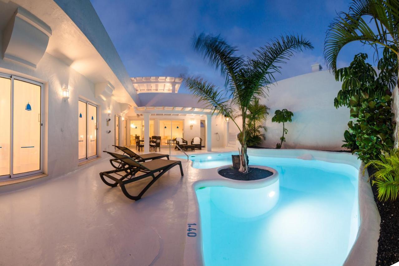 Villa Premier de 1 dormitorio con piscina privada y jardín