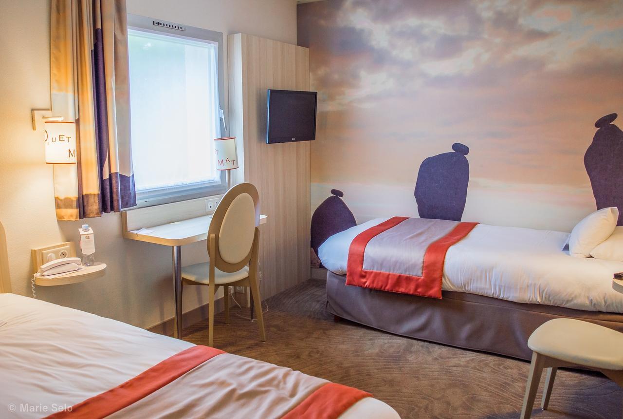 Chambre Familiale avec 1 Lit Queen-Size et 2 Lits Simples - Non-Fumeurs