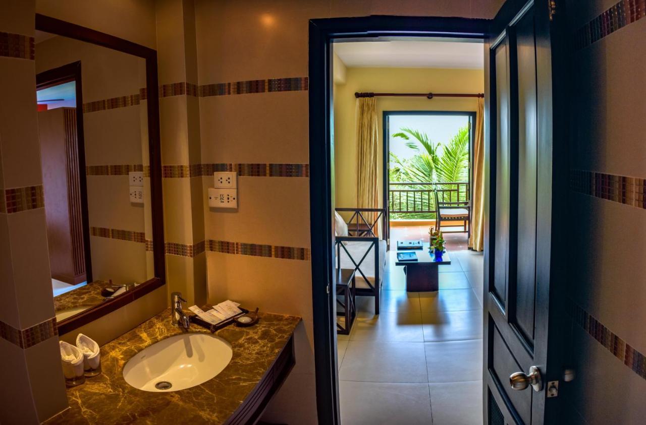 Family Suite with Balcony - Complimentary Minibar in room