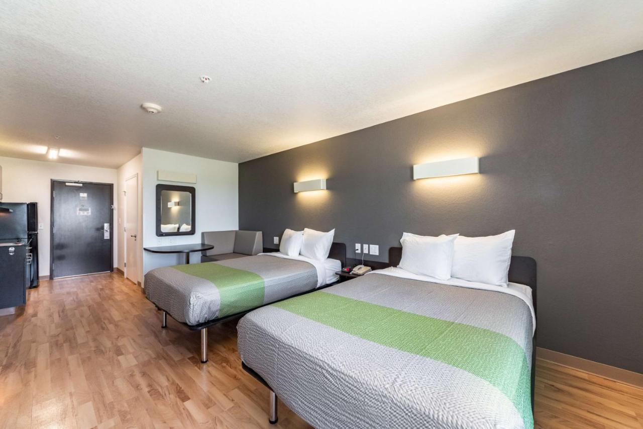 Deluxe Quadruple Room - Non-Smoking