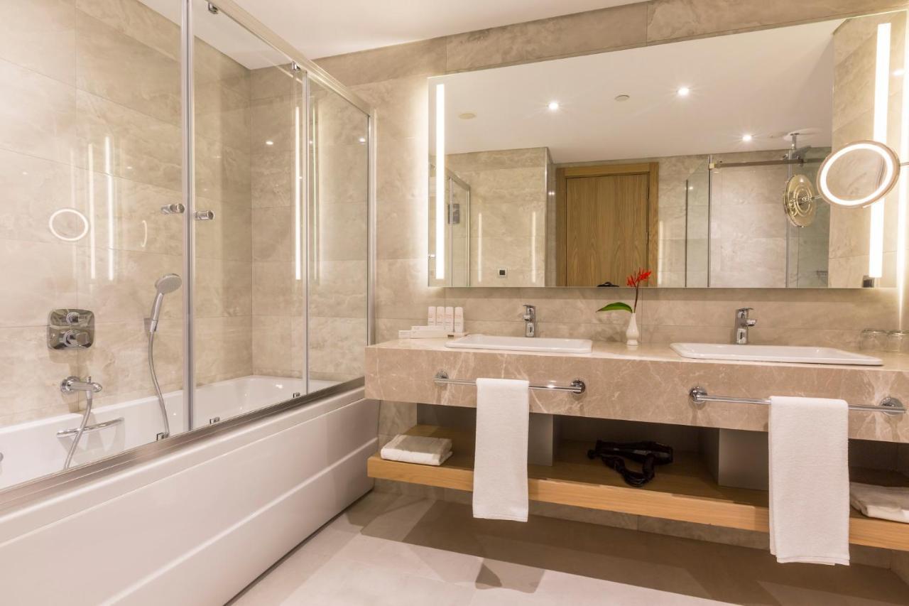 Premium Room with Spa Bath and Sea View