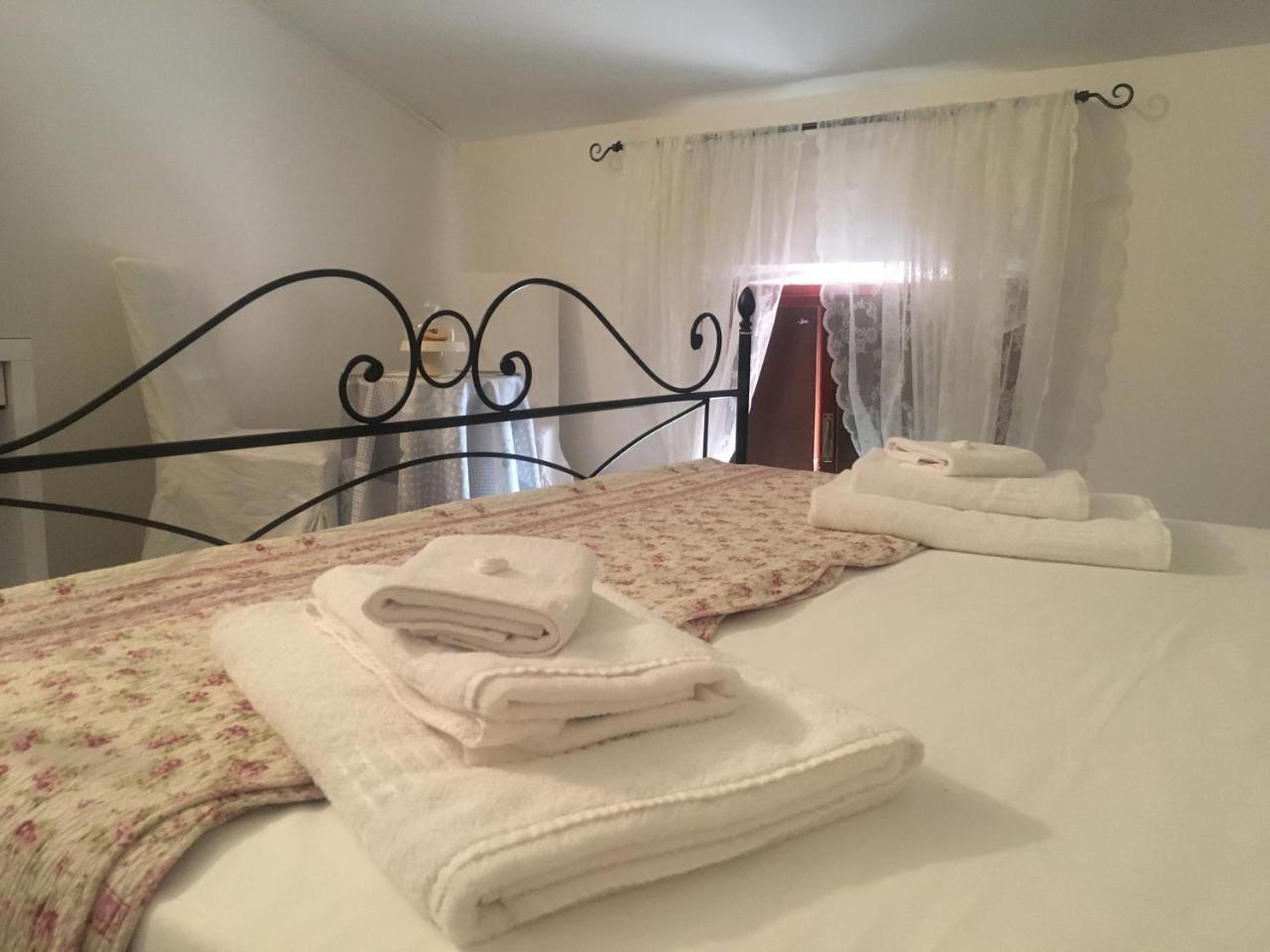 Quarto Duplo com Banheiro Compartilhado