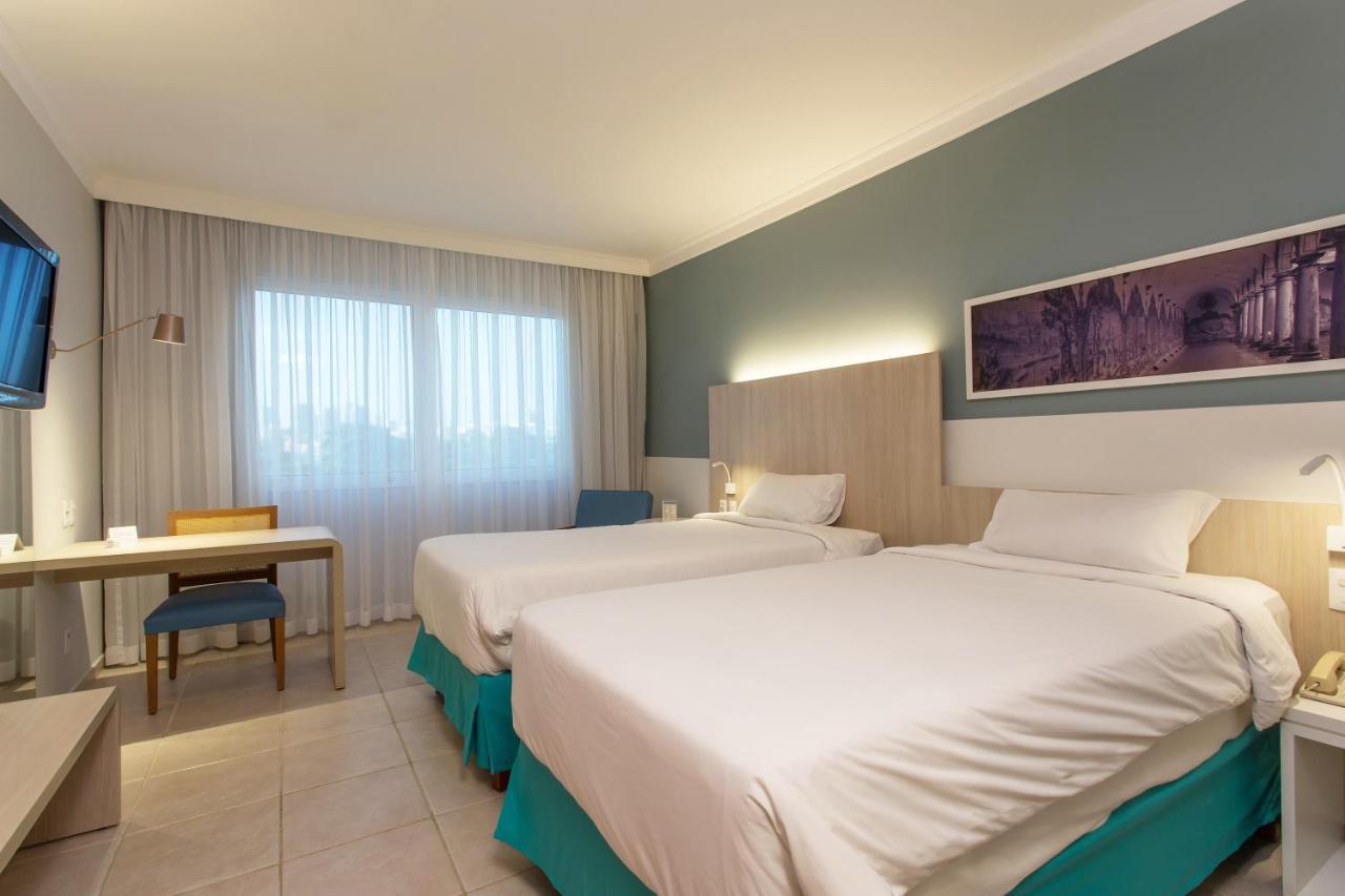 Quarto Twin Standard