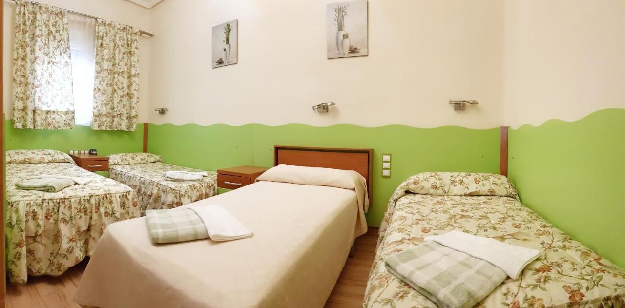 Standard Quadruple Room,728258845:JPEG