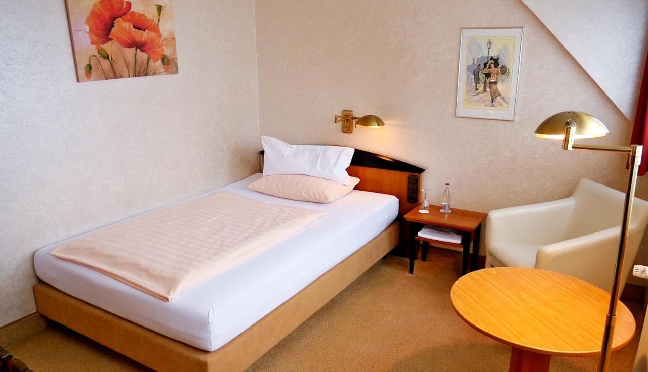 Standard Single Room,728481067:JPEG