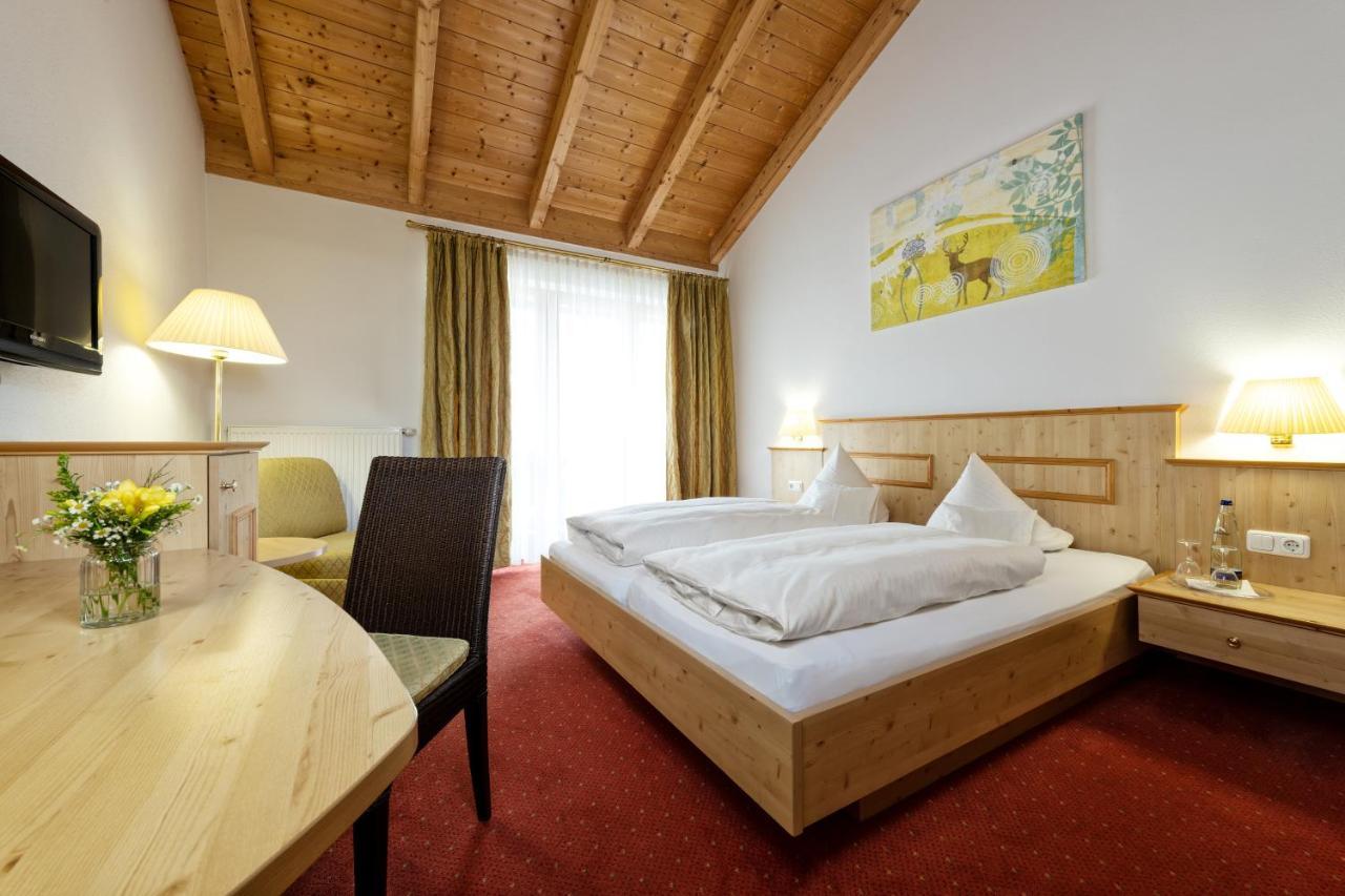 Doppelzimmer mit Balkon