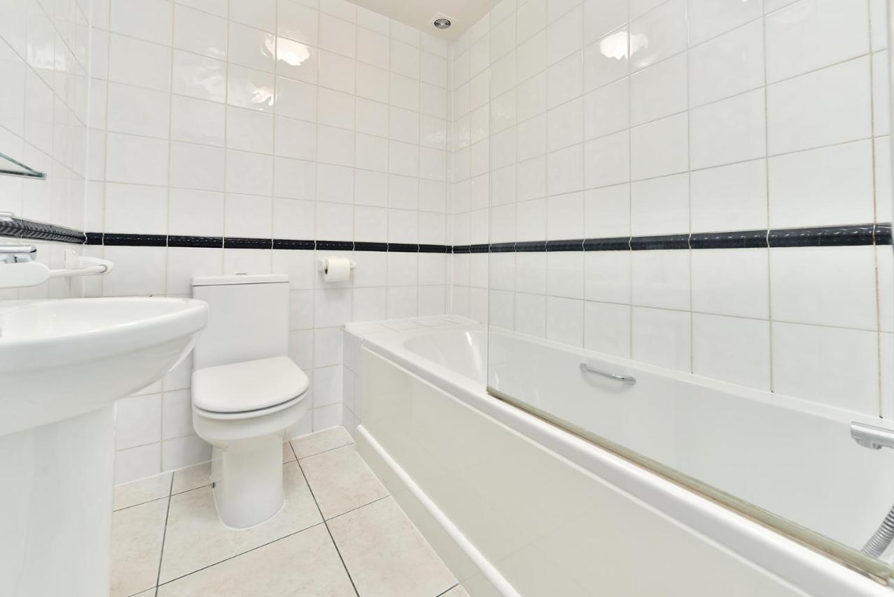 Superior En Suite Quadruple Room,733020943:JPEG