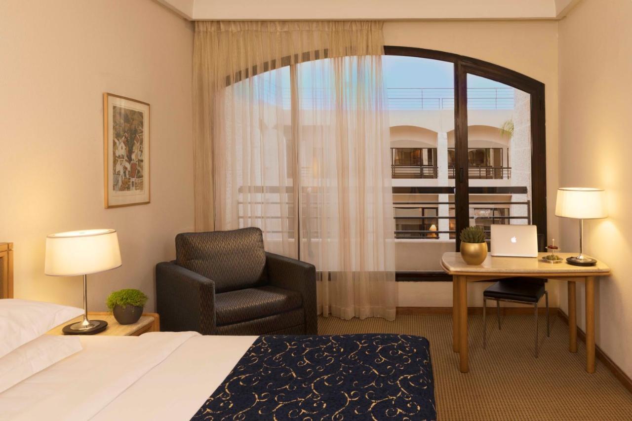 Quarto Triplo Standard (3 Adultos)