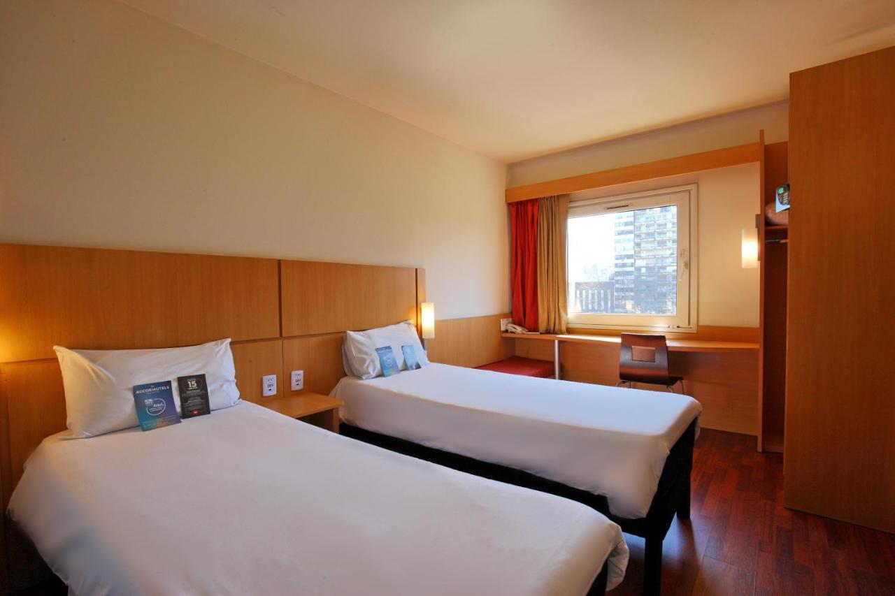 Quarto Twin Standard
