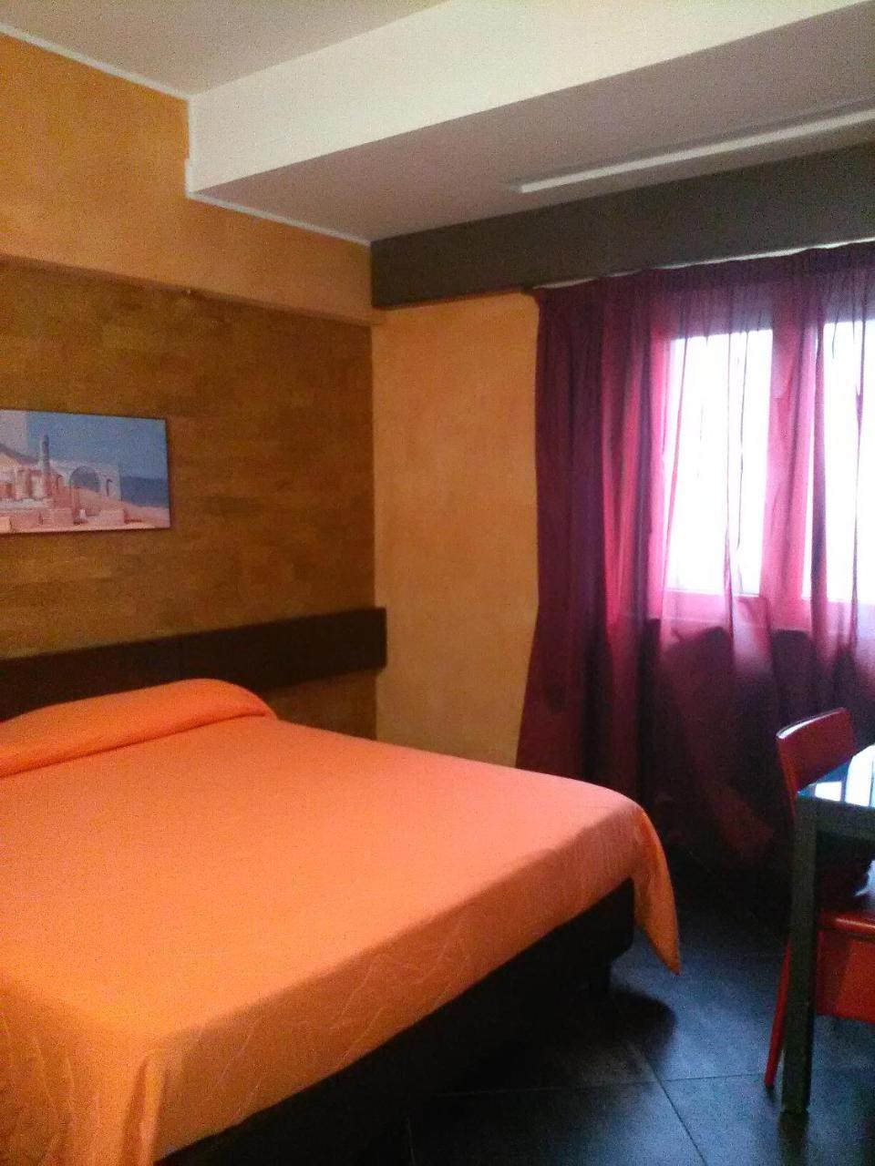 Economy Double Room,645470913:JPEG