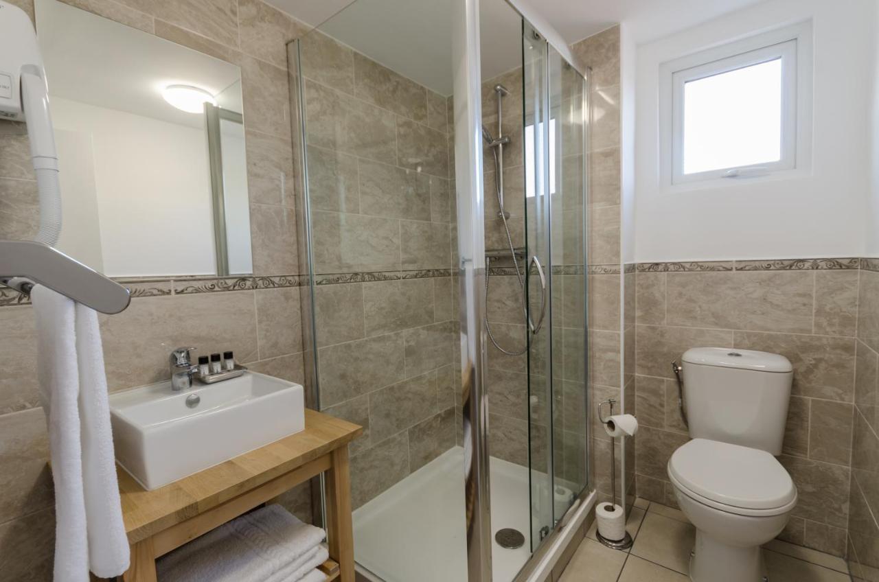 3rd Floor Triple Room with Sea View and Balcony