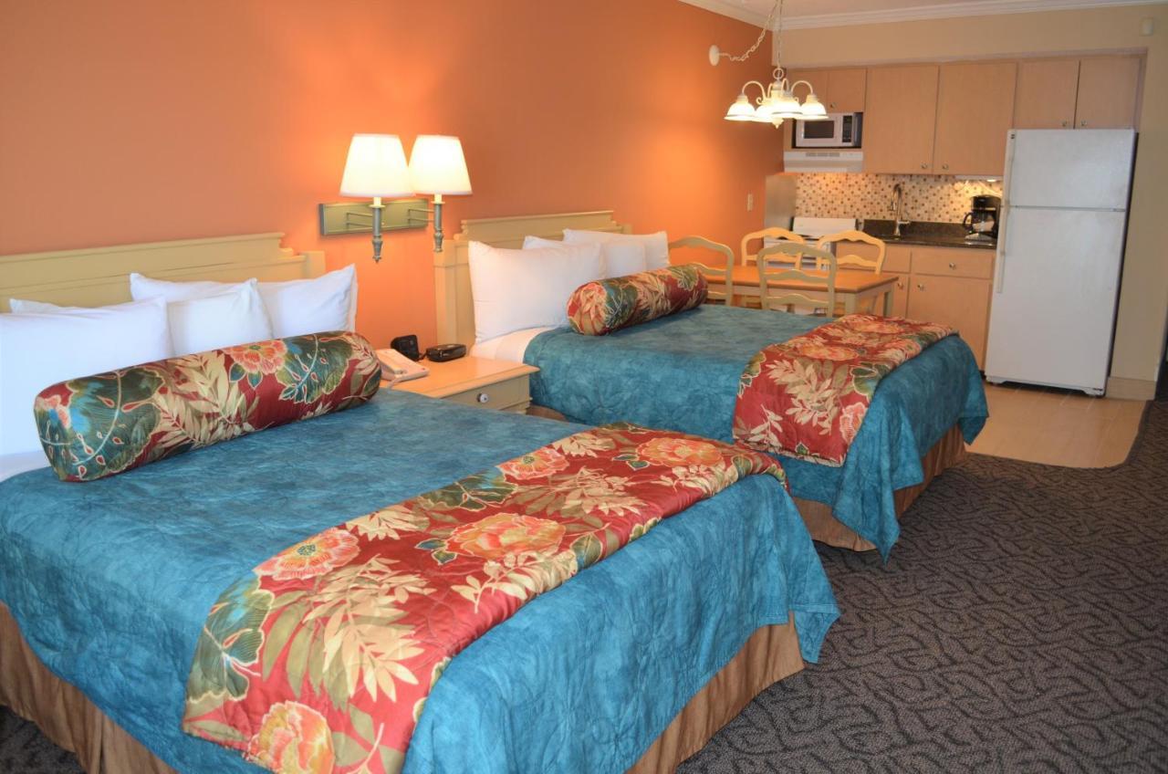 Standard Room with Two Double Beds - Non-Smoking