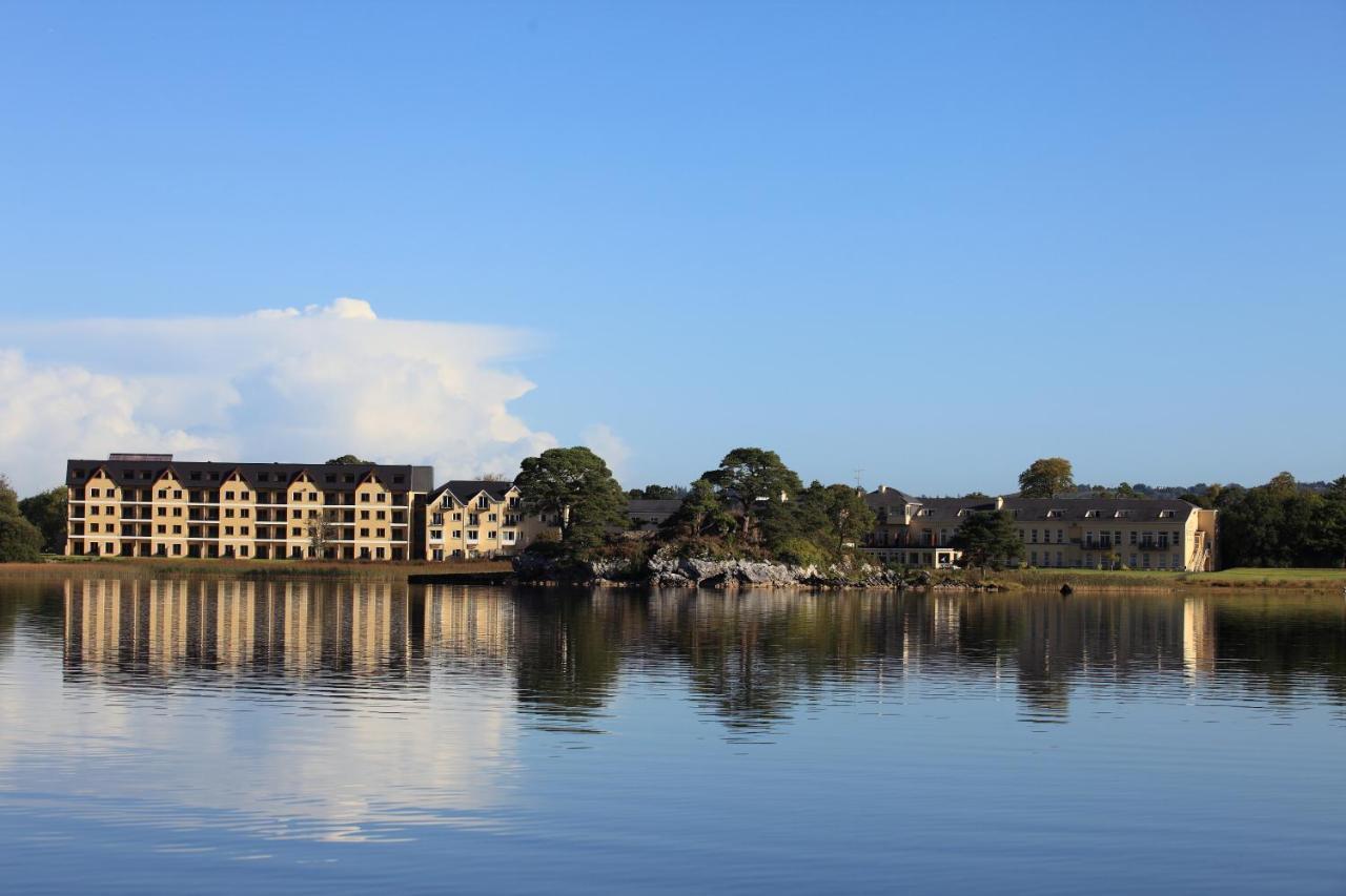 Double or Twin Room with Lake View