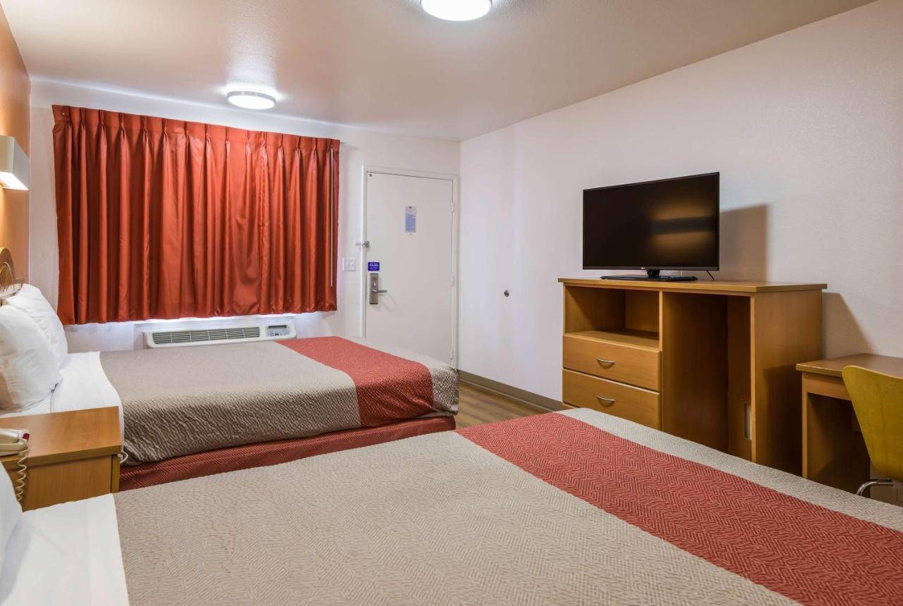 Quarto Queen com 2 Camas Queen-Size - Não Fumantes