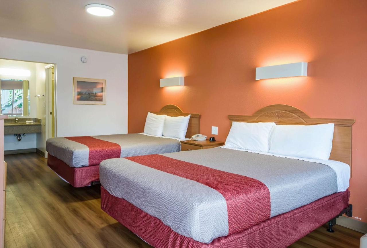 Quarto Queen Deluxe com 2 Camas Queen-size - Fumante