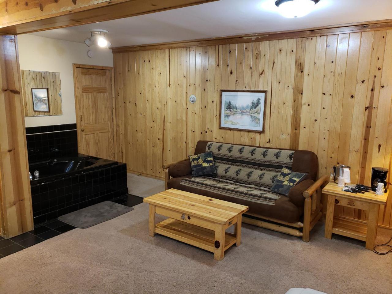 King Suite with Spa Bath
