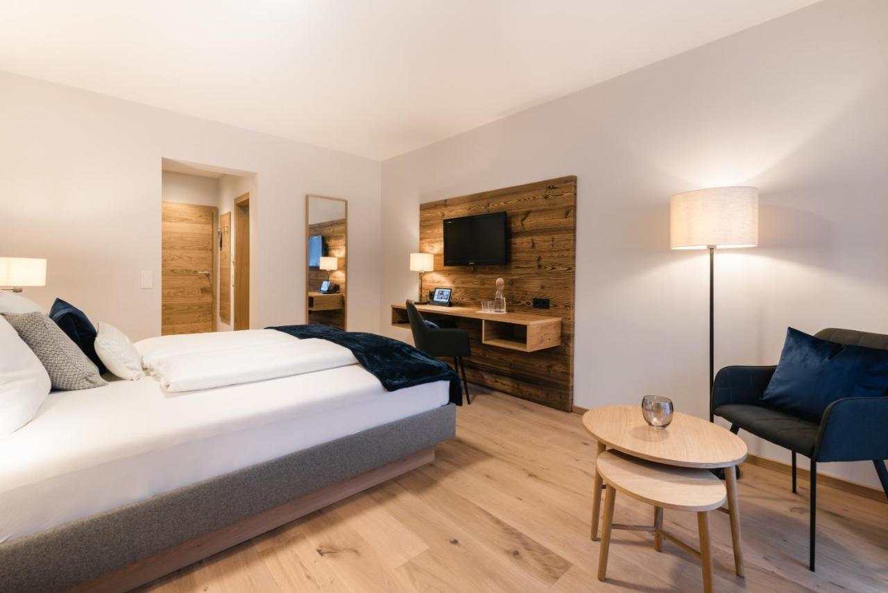 Doppelzimmer mit Balkon