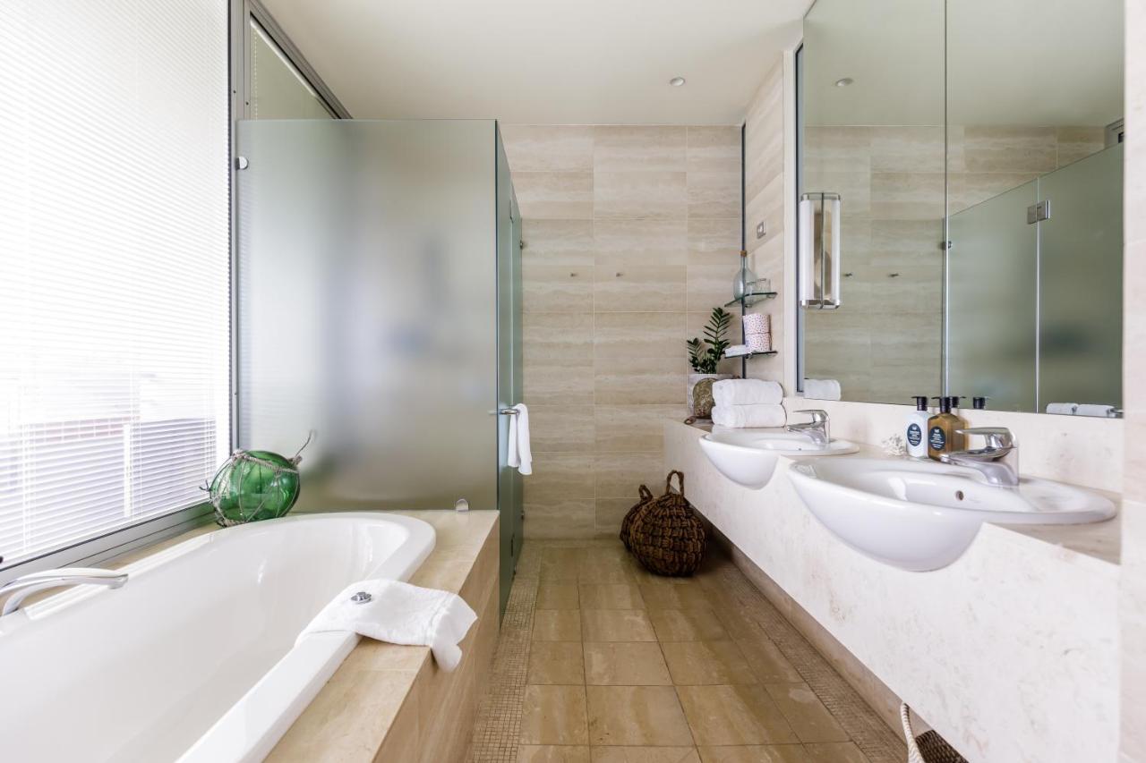 King Suite with Harbour View