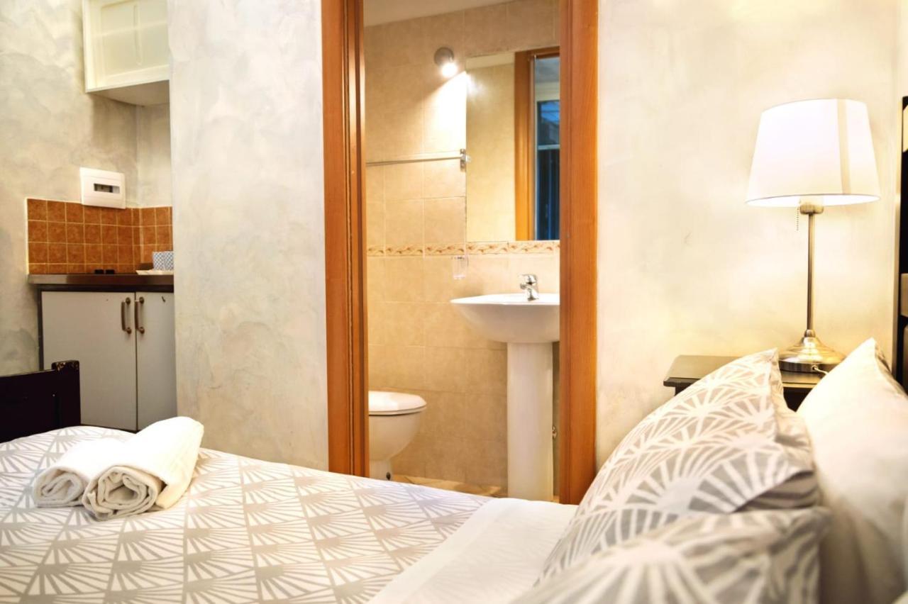 Double Room,752253992:JPEG