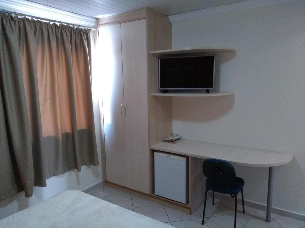Quarto Individual com Banheiro Privativo