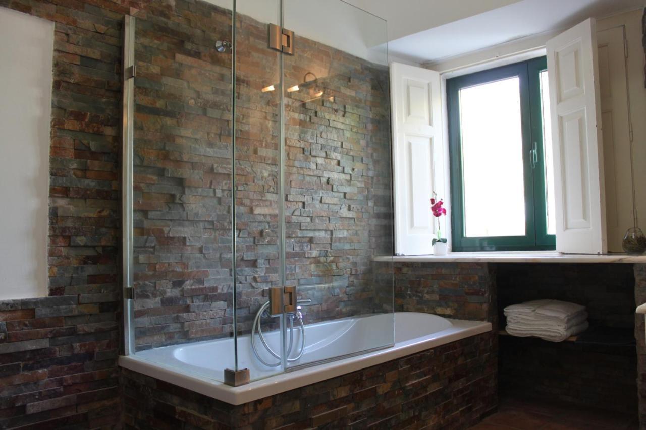 Quarto Familiar com Banheira