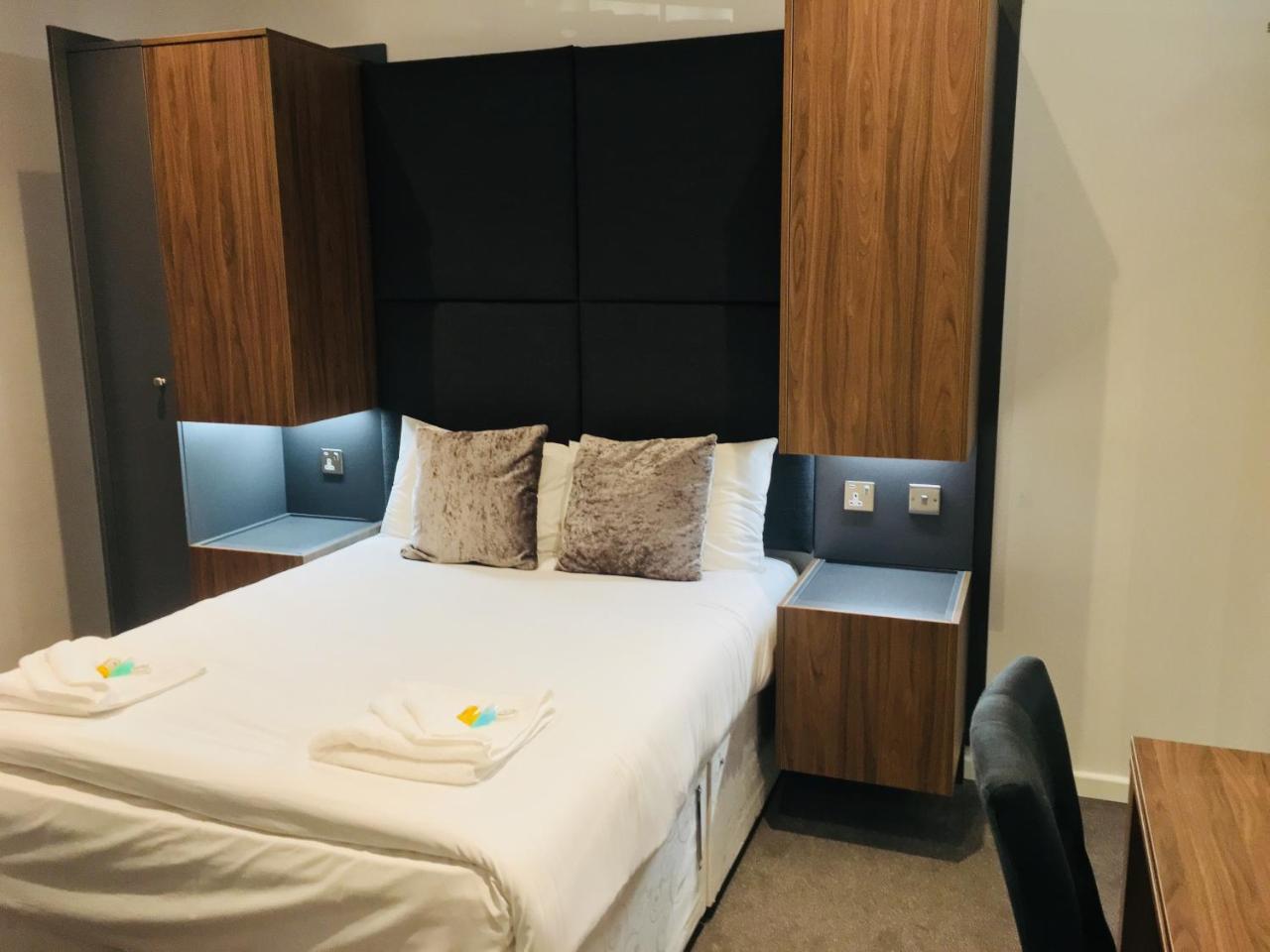 Doppelzimmer mit eigenem Badezimmer