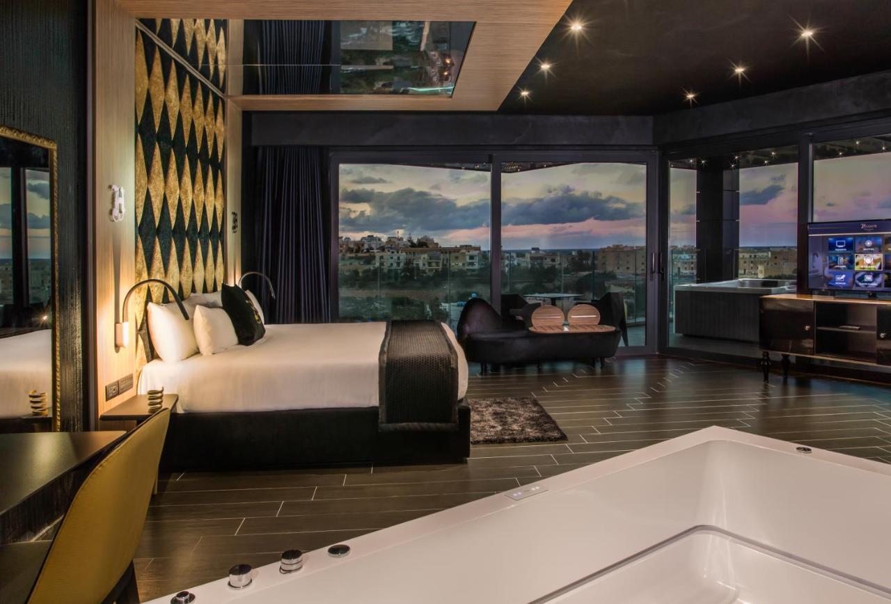 Superior Suite with Terrace and Hot Tub